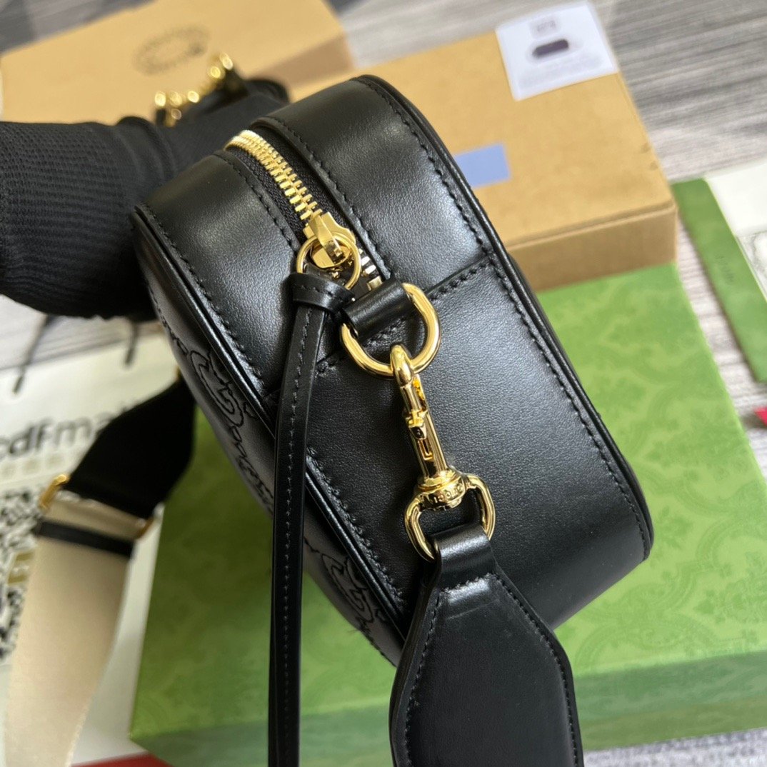 Matelasse Shoulder Bag Black For Women, Women’s Bags 8.5in/22cm 702234 UM8HG 1046
