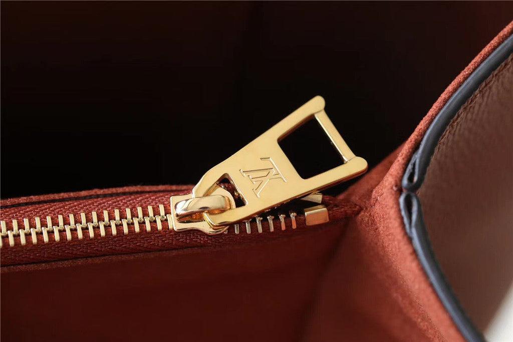 Louis Vuitton Lockme Shopper Grain Chataigne Brown For Women,  Shoulder And Crossbody Bags 10.4in/26.5cm Louis Vuitton M58927