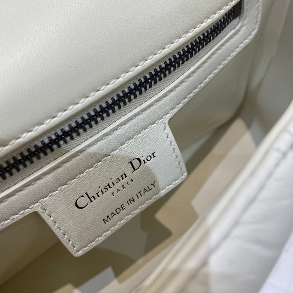 Mini Caro Bag Latte Matte Padded Macrocannage, Latte White, For Women WomenÃ¢â‚¬â„¢s Handbags, Crossbody Bags, 20cm CD