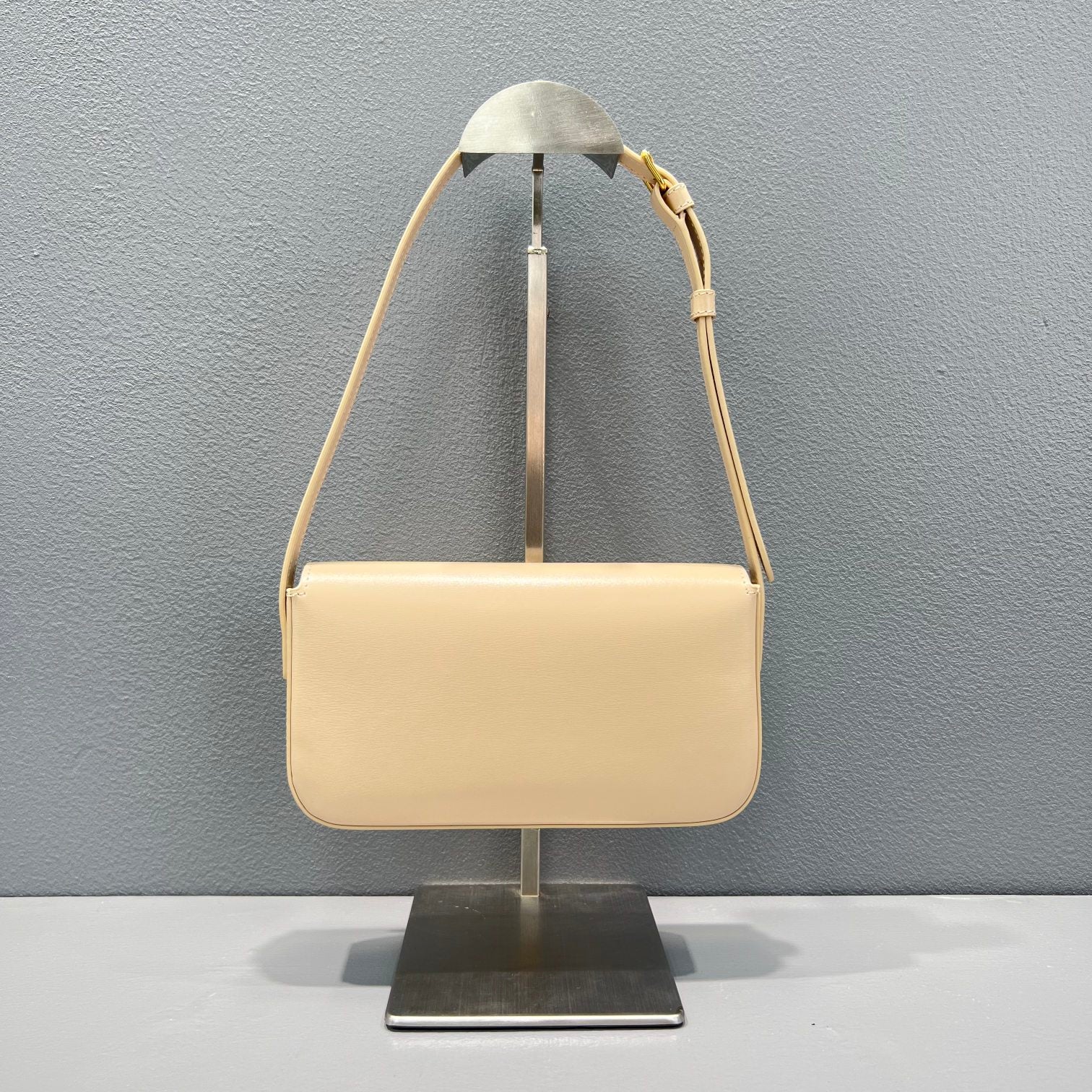 Triomphe Shoulder Bag Beige For Women 8in/20.5cm