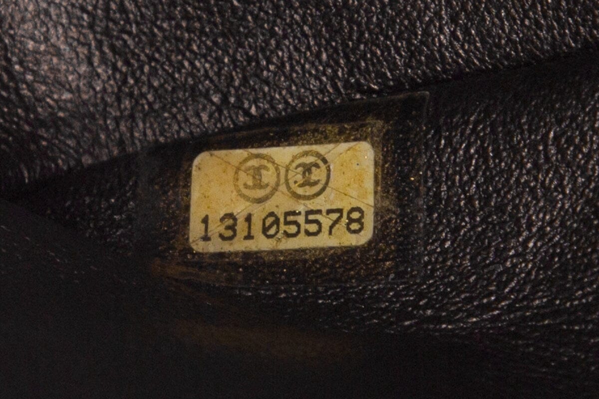 Chanel 2009-2010 Maxi Classic Flap Gunmetal Quilted Lambskin Handbag W SiLouis Vuittoner HW