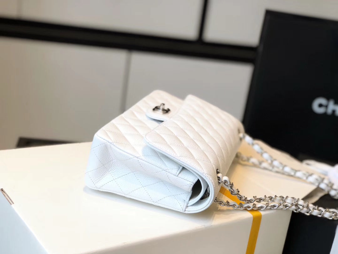 Chanel Classic MeGLAMIum GlamIapbag SiLouis Vuittoner Hardware White 10in/25.5cm