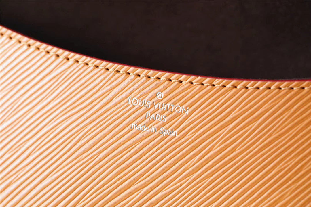 Louis Vuitton Buci Epi Gold Miel Brown For Women,  Shoulder And Crossbody Bags 24.5cm/9.6in Louis Vuitton M59459