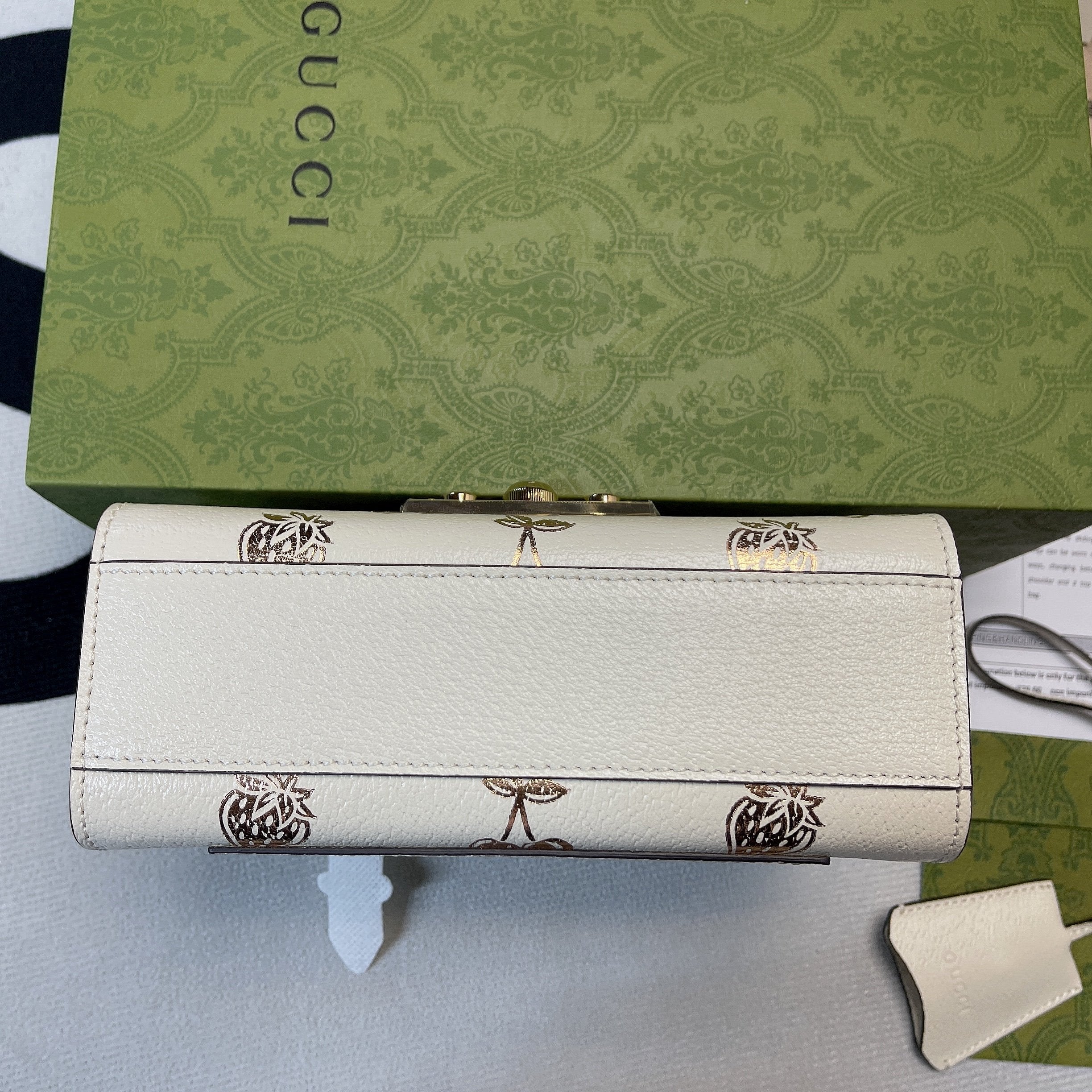 Gucci Padlock Small Gucci Strawberry Shoulder Bag White For Women, Women’s Bags 7.9in/20cm Gucci