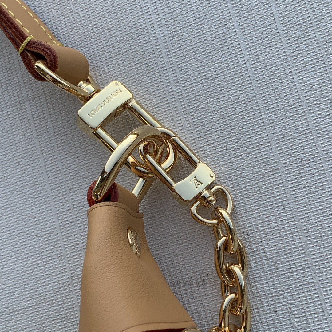 Louis Vuitton Loop Monogram Canvas By Nicolas Ghesquiere For The Cruise Collection,  Shoulder And Crossbody Bags 9.1in/23cm Louis Vuitton M81098