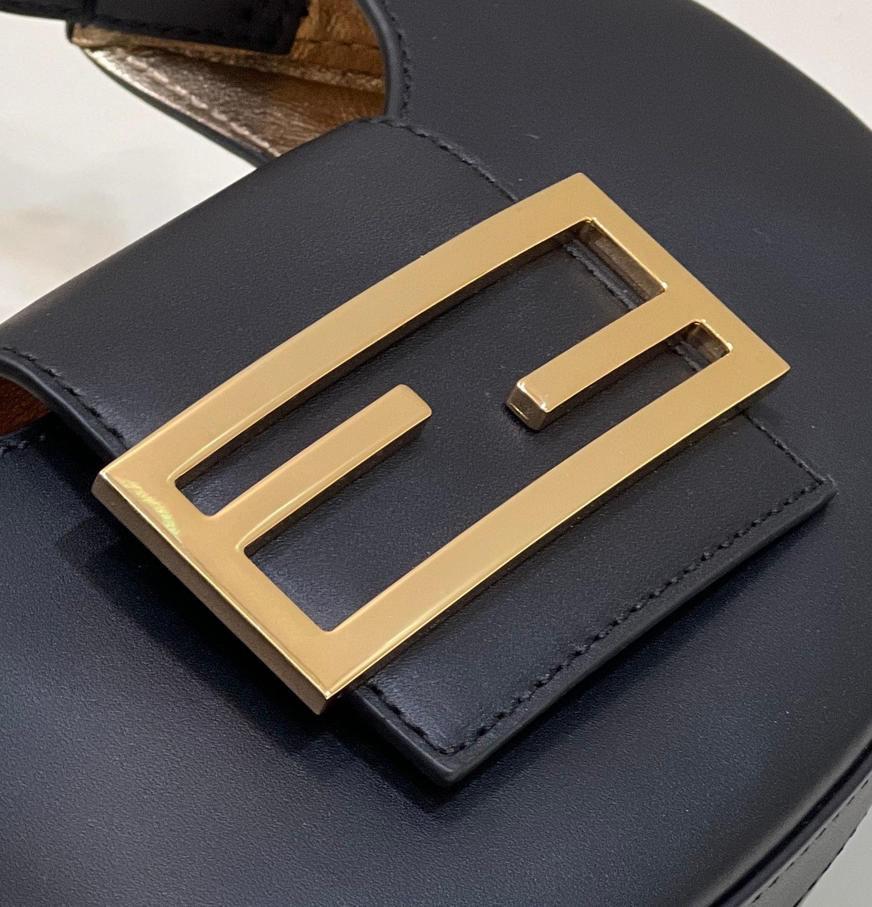 Cookie Black For Women, Women’s Handbags, Shoulder Bags 7.4in/19cm FF 8BS065AAIWF0KUR