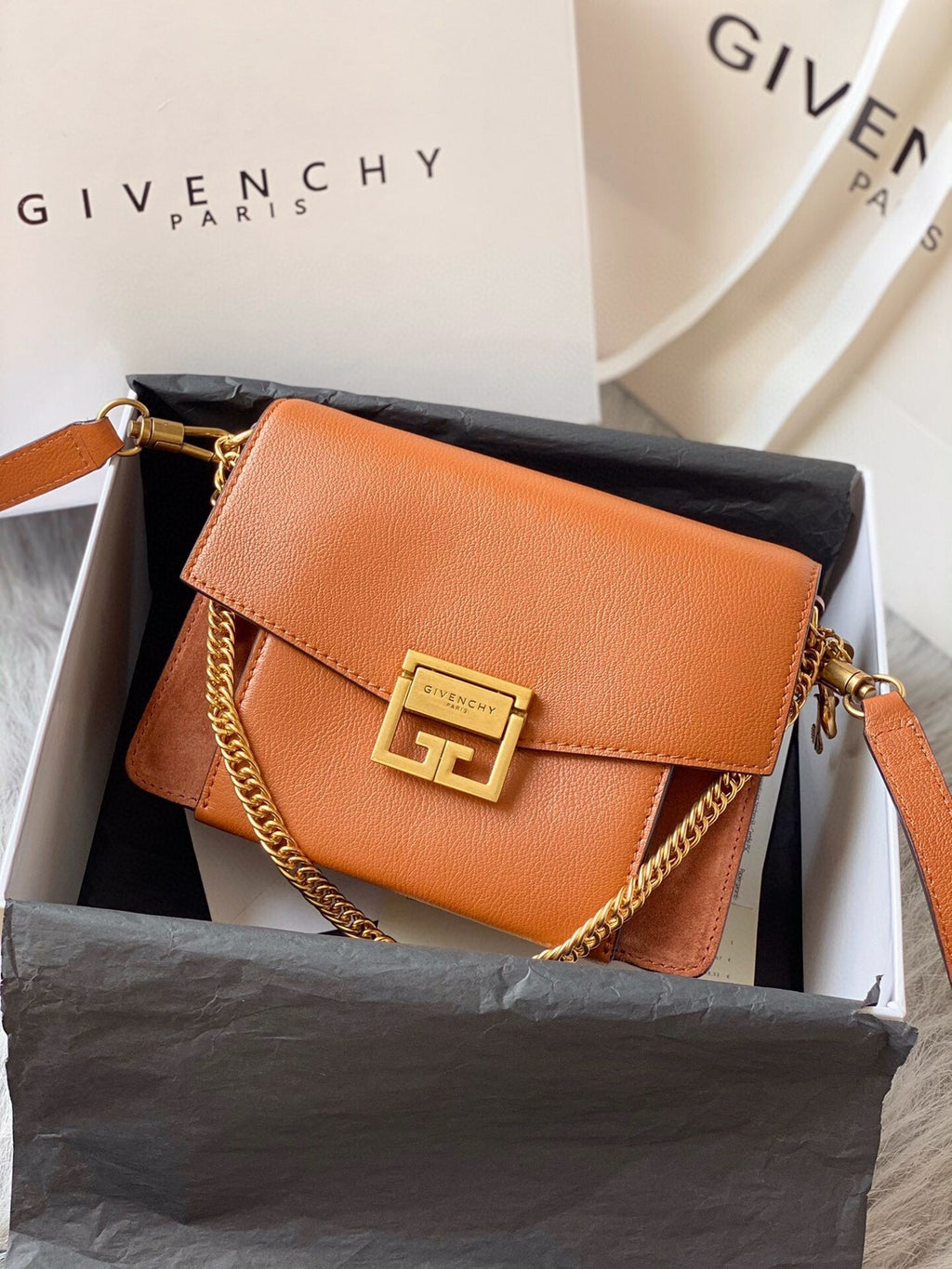 gv GV3 Bag Caramel Brown For Women, Handbags, Shoulder Bags 11.4in/29cm GVC