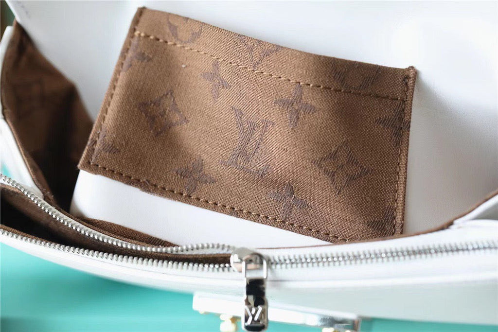 Louis Vuitton Swing Monogram White For Women,  Shoulder And Crossbody Bags 24cm/9.4in Louis VuittonÃƒâ€šÃ‚Â 