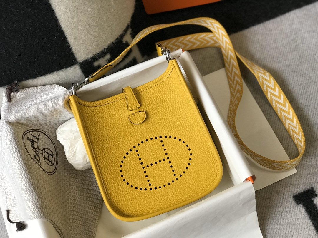 Evelyne 16 Amazone Bag Yellow With SiLouis Vuittoner-Toned Hardware For Women, Shoulder And Crossbody Bags 6.3in/16cm