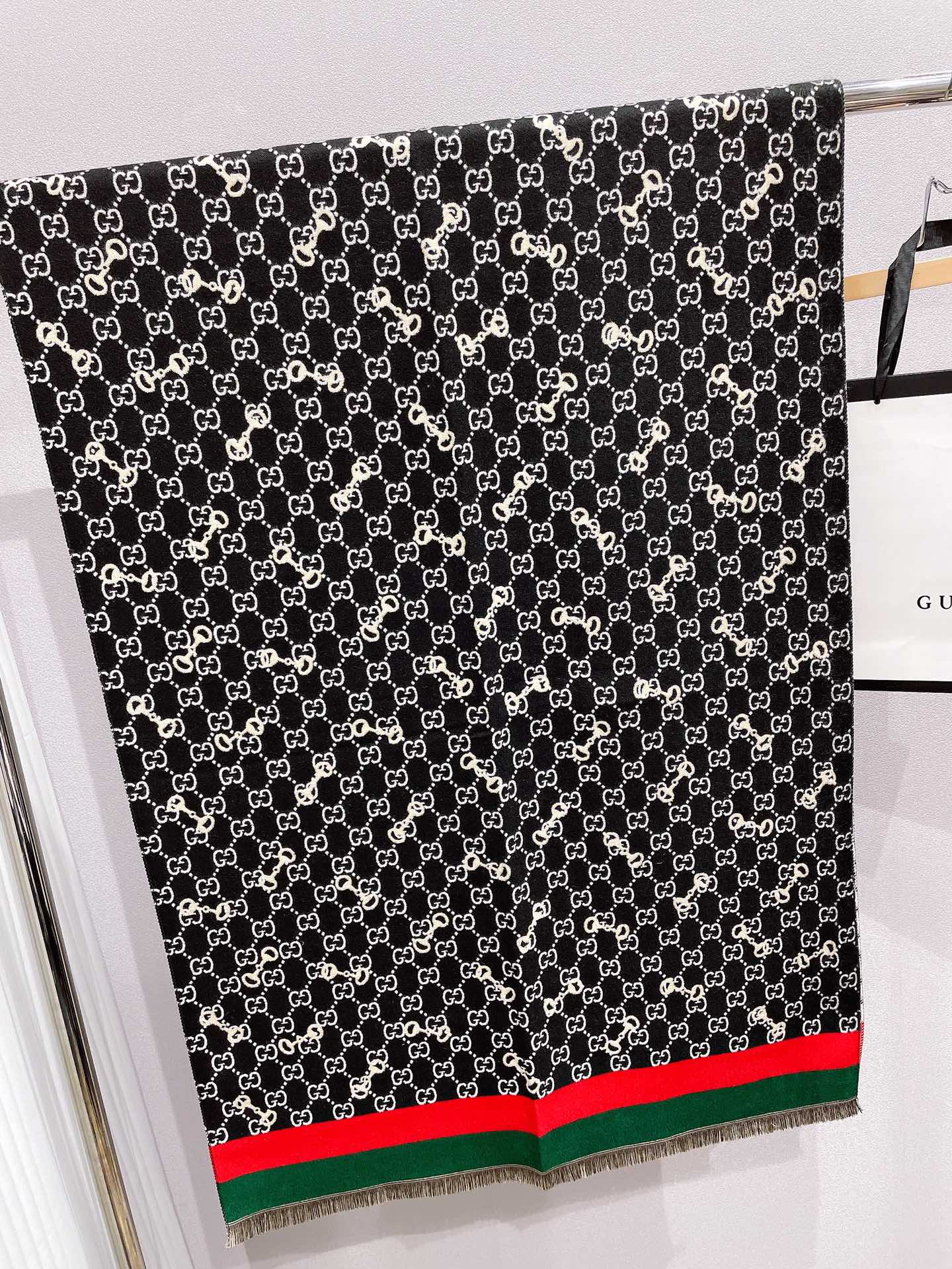 LB - Luxury Gucci Scarf 014