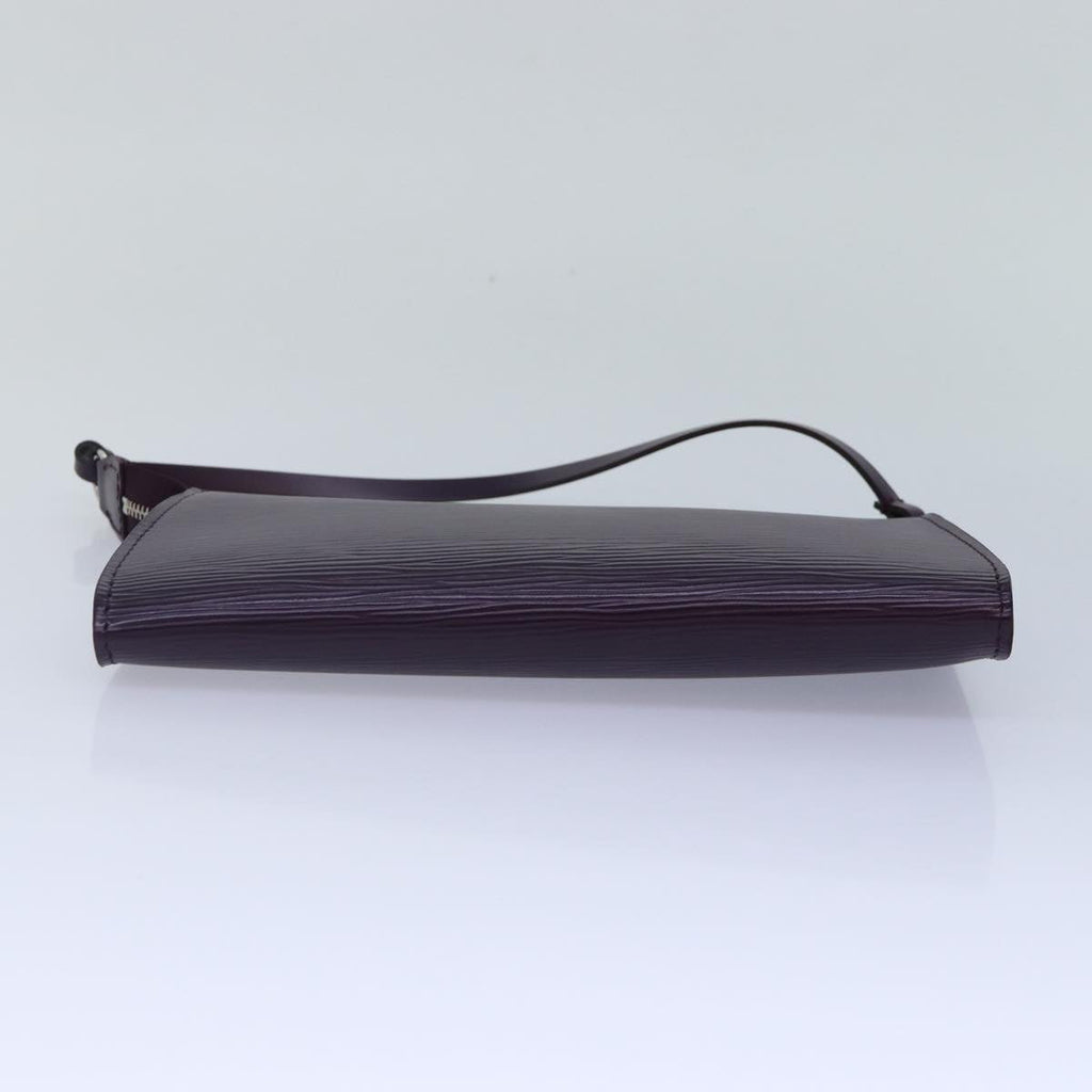 Louis Vuitton Pochette Accessoire  Leather Clutch Bag