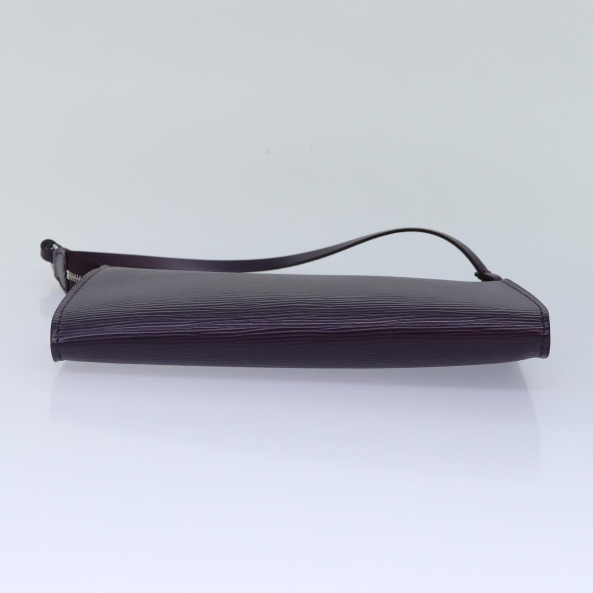 Louis Vuitton Pochette Accessoire  Leather Clutch Bag