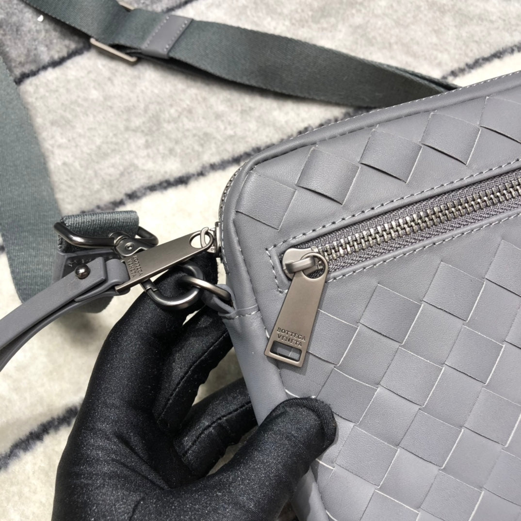 GLAMI Classic Intrecciato Gray, For Women, WomenÃ¢â‚¬â„¢s Bags 9.6in/24.5cm