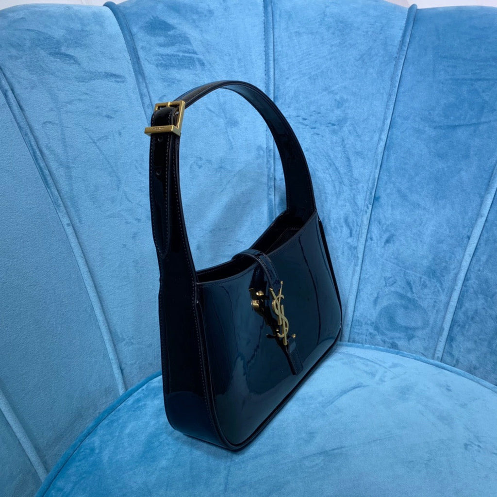 Top Quality Le 5 Ã 7 Hobo Bag In Smooth Noir For Women 9in/23cm YSL 6572280UF0W1000