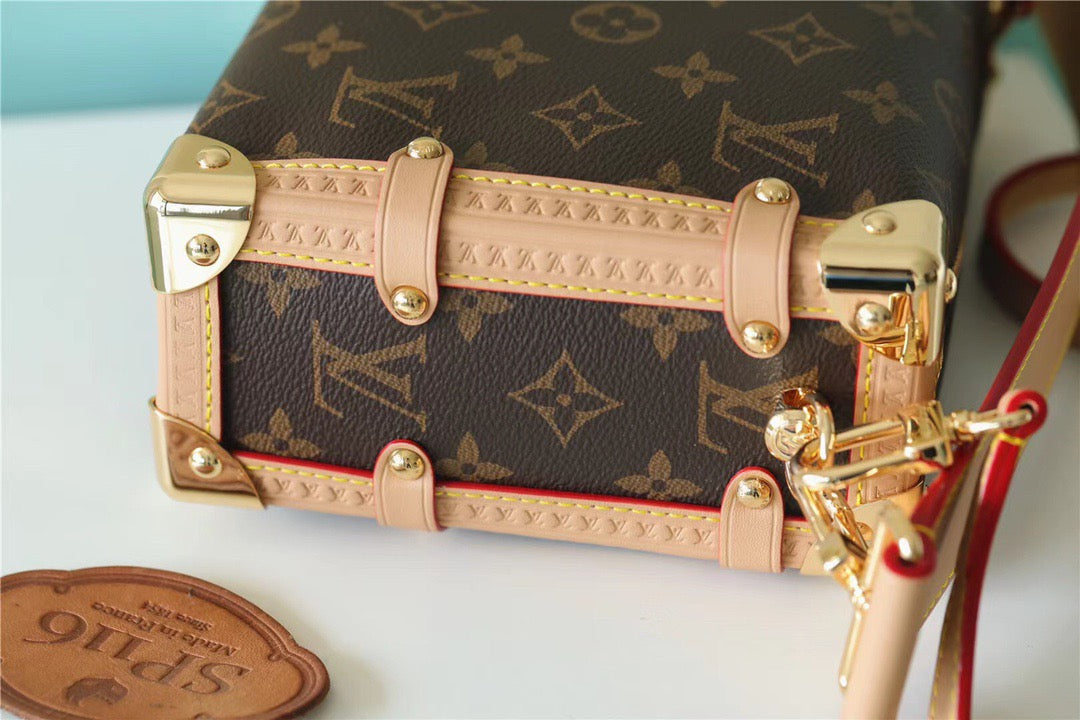 Louis Vuitton Side Trunk PMÃƒâ€šÃ‚Â Monogram Canvas For Women, WomenÃƒÂ¢Ã¢â€šÂ¬Ã¢â€žÂ¢s Bags, Shoulder And Crossbody Bags 8.3in/21cm Louis VuittonÃƒâ€šÃ‚Â 