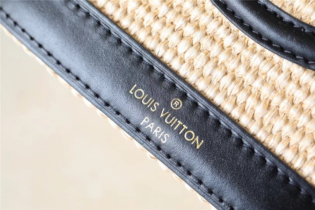 Louis Vuitton Petit Bucket Raffia Black For Women, Women’s Bags, Shoulder And Crossbody Bags 9.4in/24cm Louis Vuitton M59961