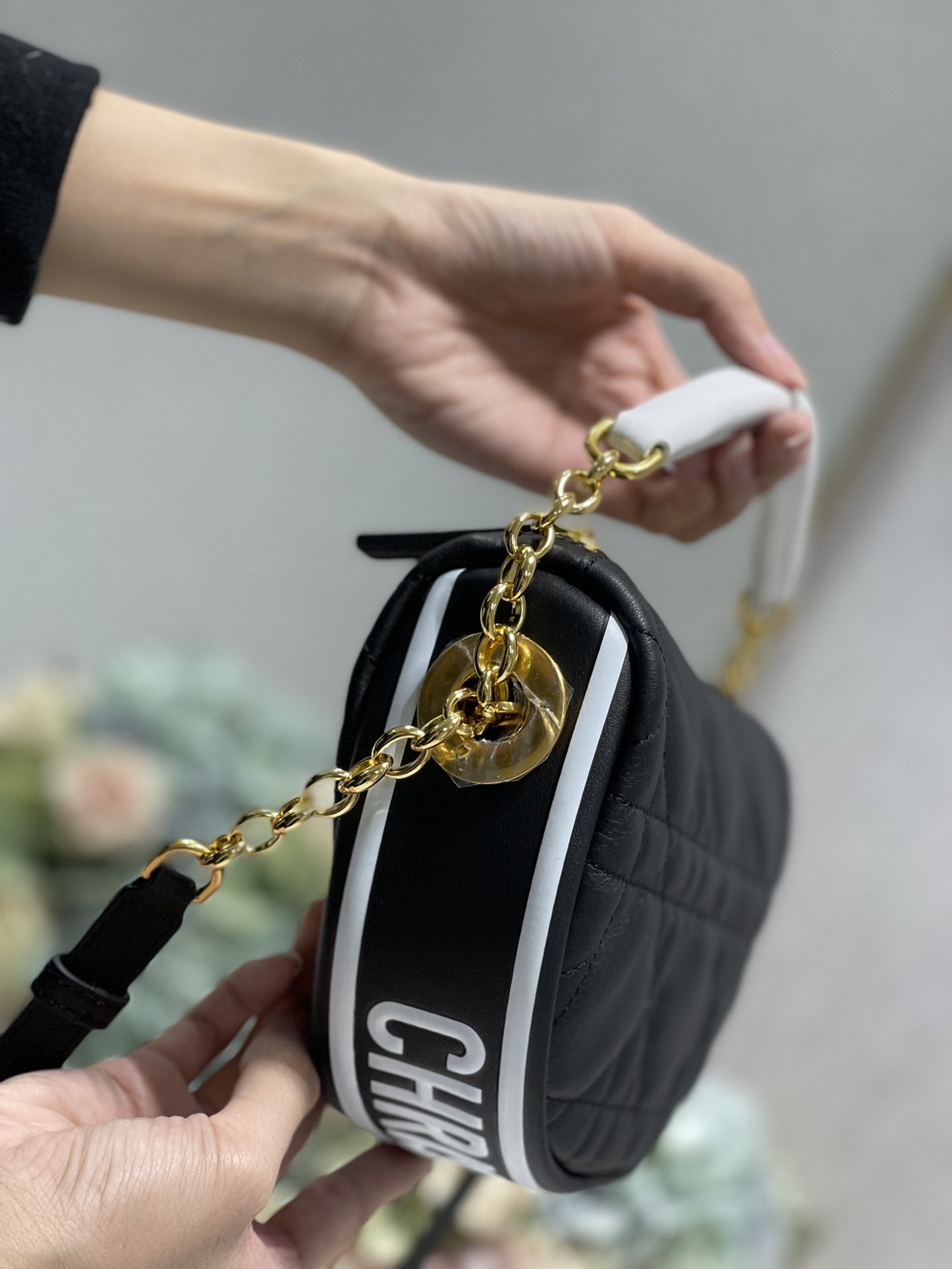 Dior Small Vibe Hobo Bag Black Cannage, Black Handbags, Crossbody Bags, 20cm CD M7200ONOA_M911