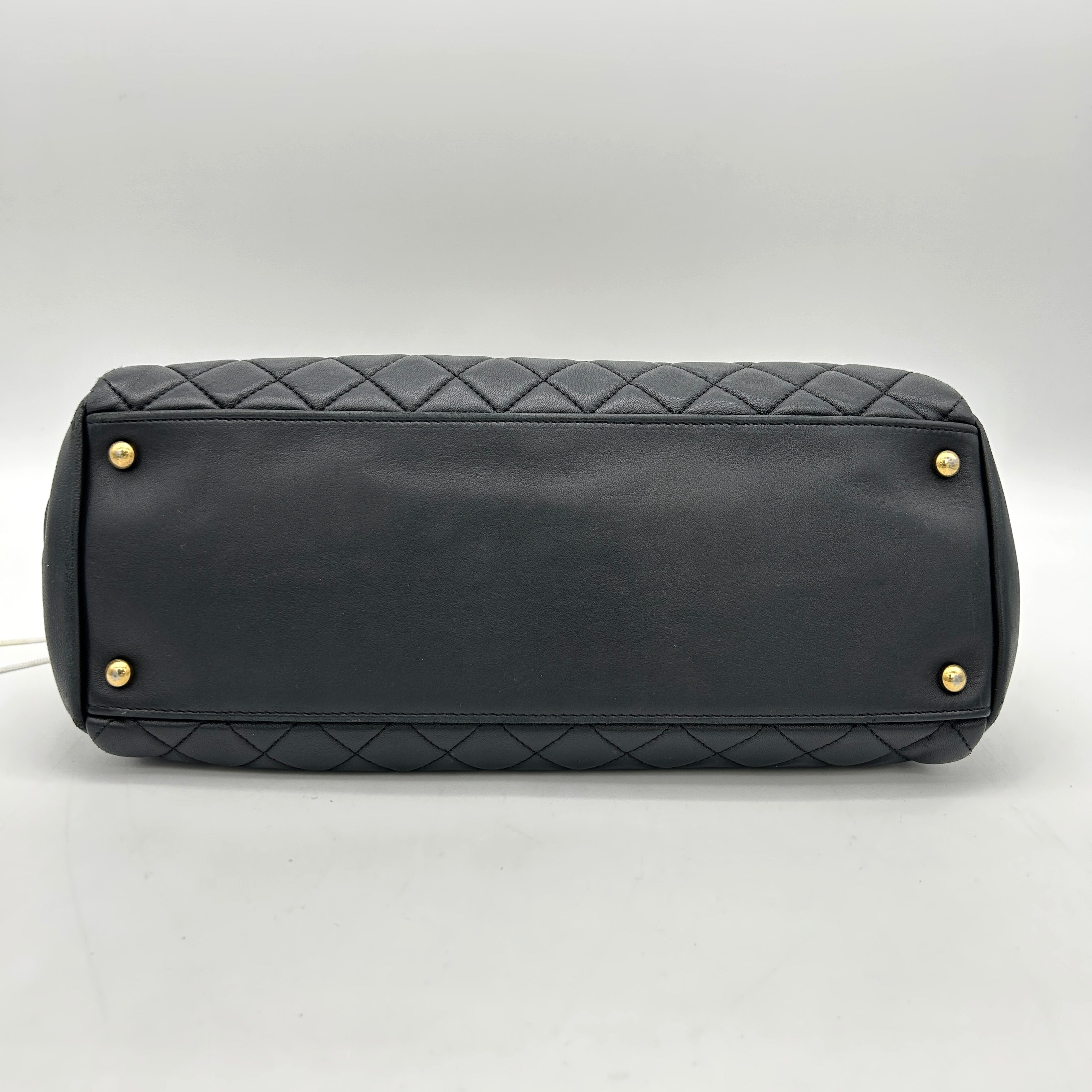 Chanel Matelasse Chain Shoulder Black Leather LA4509