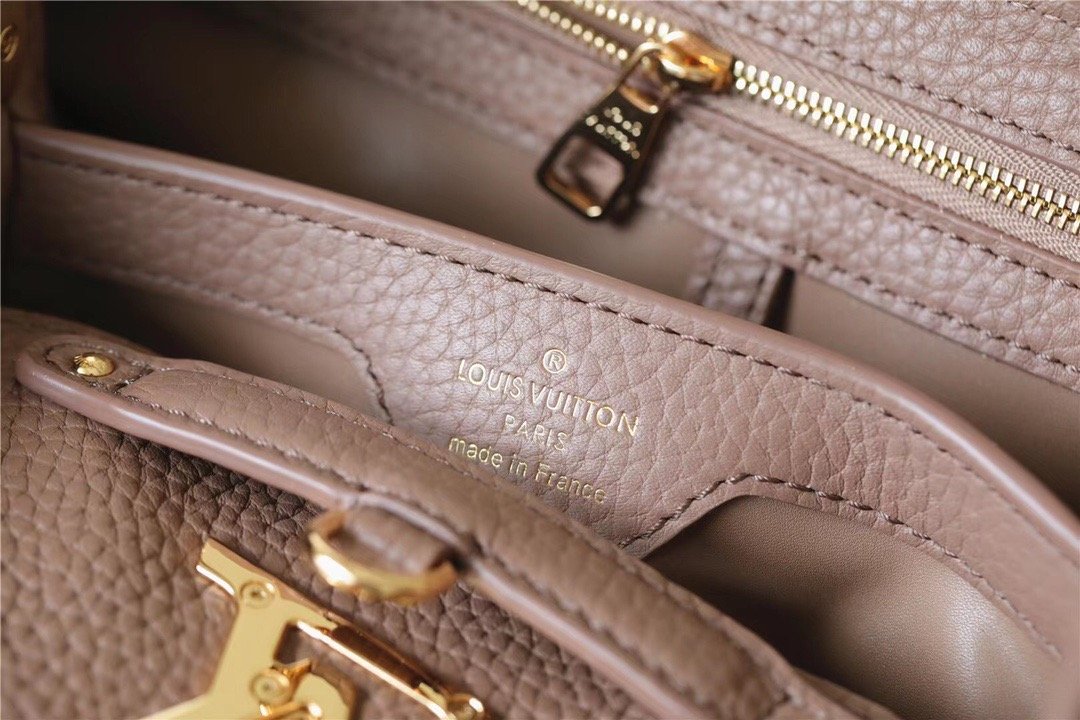 Louis Vuitton Capucines BB Taurillon Light Brown For Women,  Shoulder And Crossbody Bags 26cm/10.6in Louis Vuitton