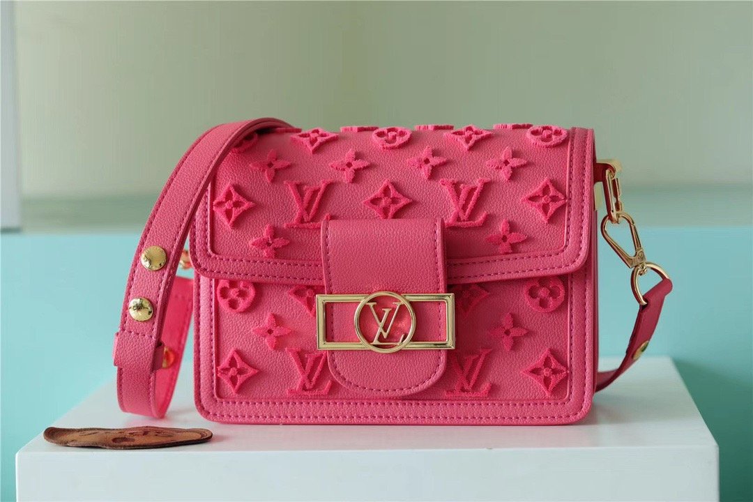 Louis Vuitton Mini Dauphine Monogram GlamIuo Pink For Women,  Shoulder And Crossbody Bags 7.9in/20cm Louis Vuitton M20747