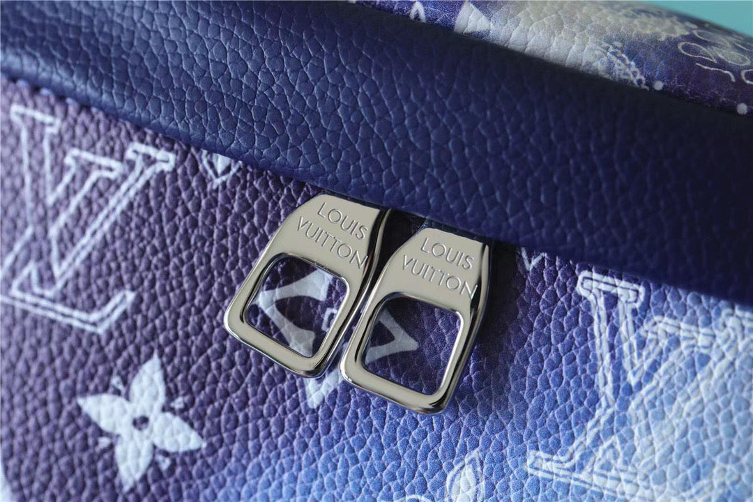Louis Vuitton GLAMIscovery Bumbag PM Monogram Blue For Men, Bags, Shoulder And Crossbody Bags 17.3in/44cm Louis Vuitton M20587