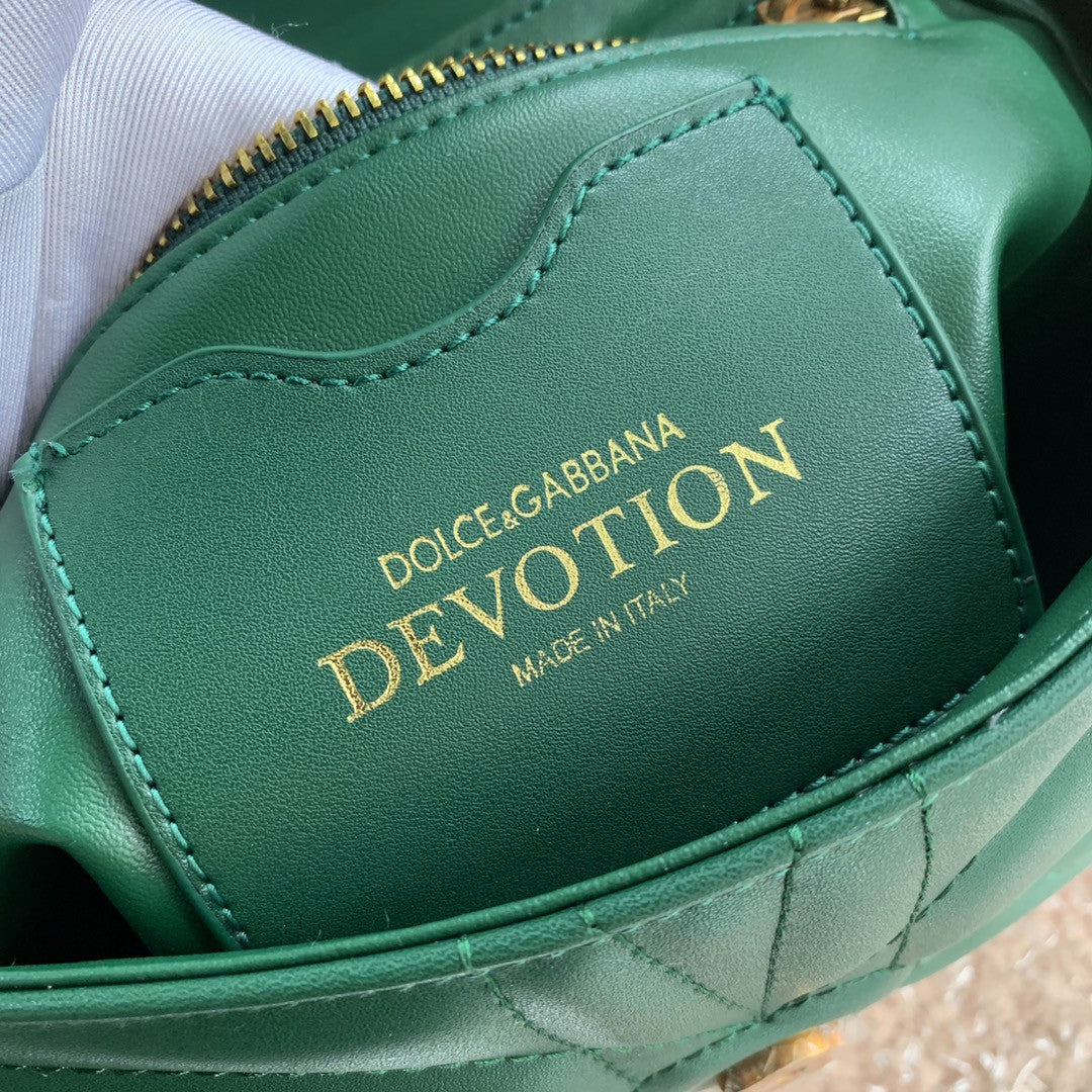 MeGLAMIum Devotion Shoulder Bag In Quilted Nappa Green For Women 10.2in/26cm GLAMI