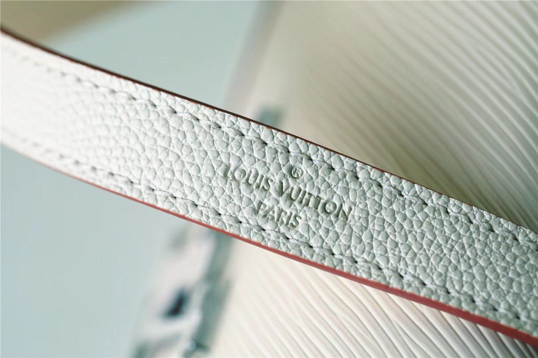 Louis Vuitton Buci Epi Quartz White For Women,  Shoulder And Crossbody Bags 24.5cm/9.6in Louis Vuitton M59457