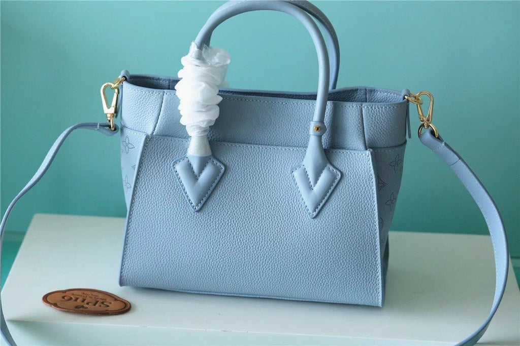 Louis Vuitton On My Side PM Mahina Bleu Nuage Blue For Women,  Shoulder And Crossbody Bags 25cm/9.8in Louis Vuitton M59432