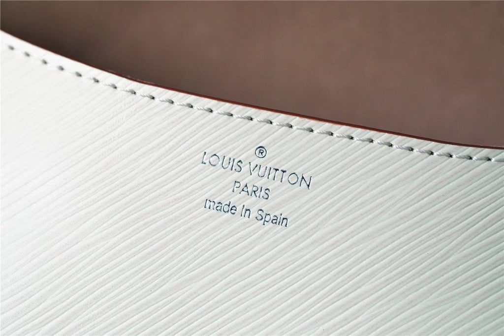 Louis Vuitton Buci Epi Quartz White For Women,  Shoulder And Crossbody Bags 24.5cm/9.6in Louis Vuitton M59457