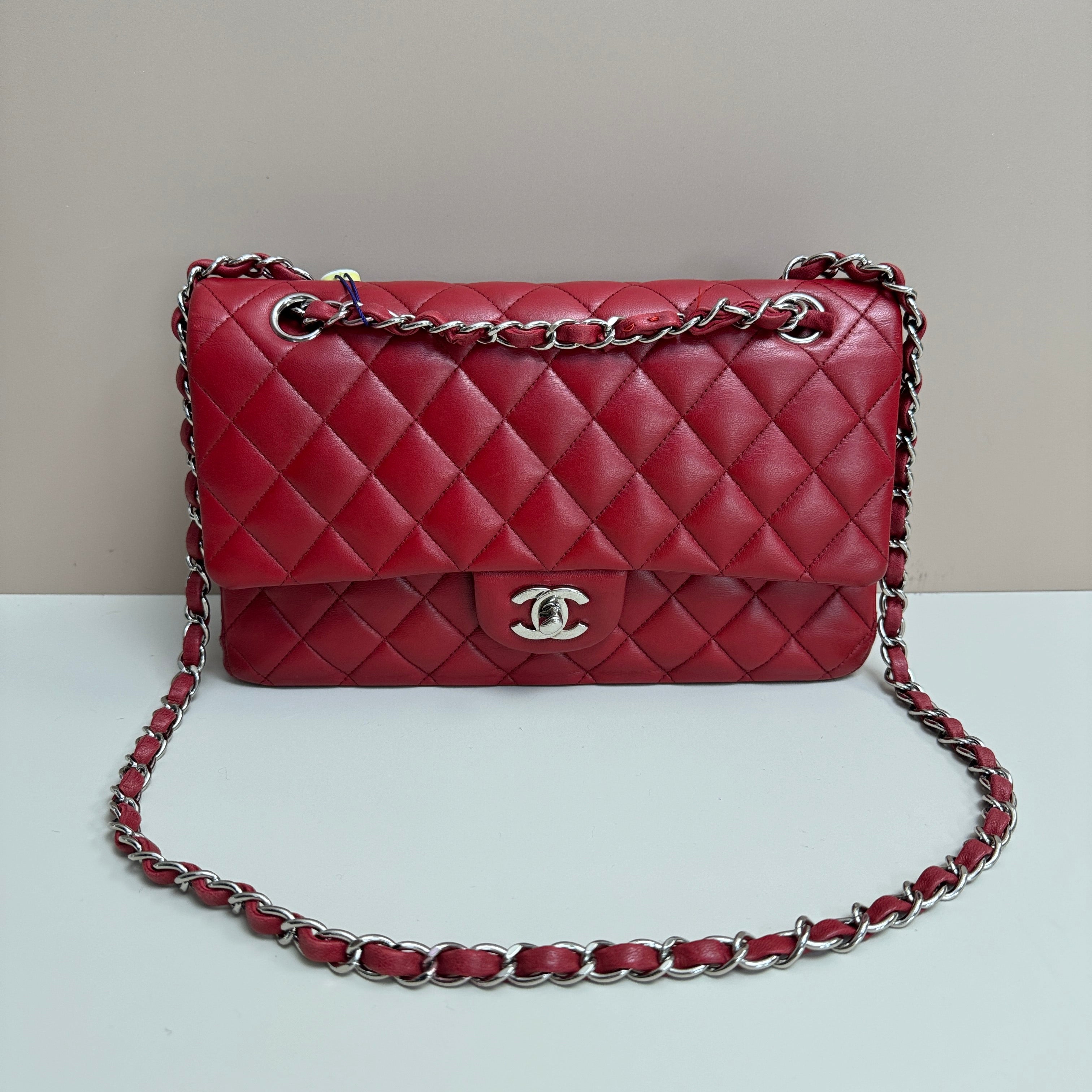 Chanel Classic Jumbo Double Flap Bag B22-96