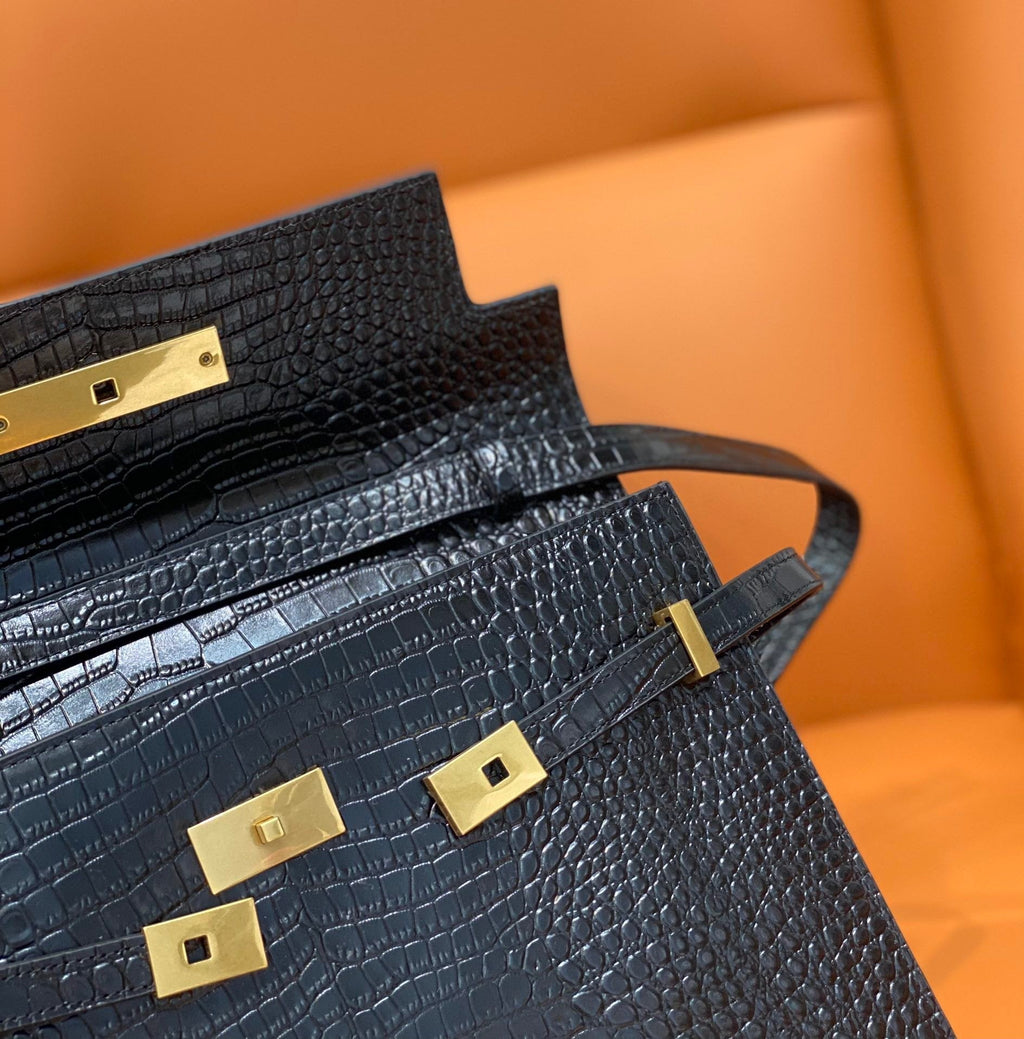 Manhattan Shoulder Bag Black For Women 11.4in/29cm YSL 579271DND0J1000