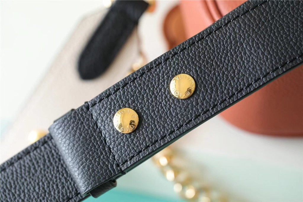 Louis Vuitton Lockme Tender Chataigne Brown For Women,  Shoulder And Crossbody Bags 7.5in/19cm Louis VuittonÃƒâ€šÃ‚Â 