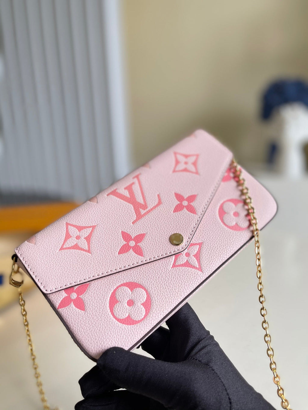 Louis Vuitton Felicie Pochette Monogram Empreinte Pink For Women, WoBags, Shoulder And Crossbody Bags 8.3in/21cm Louis Vuitton M80498