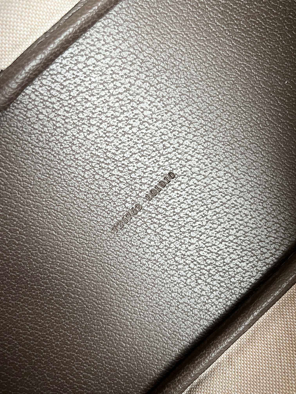 LB - Luxury Bags Gucci 582