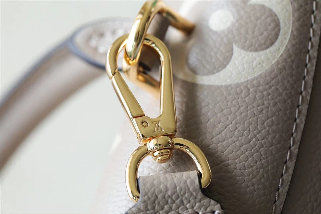 Louis Vuitton Madeleine Burberry Monogram Empreinte Dove Gray/ Creme Beige For Women,  Shoulder and Crossbody Bags 9.4in/24cm Louis Vuitton