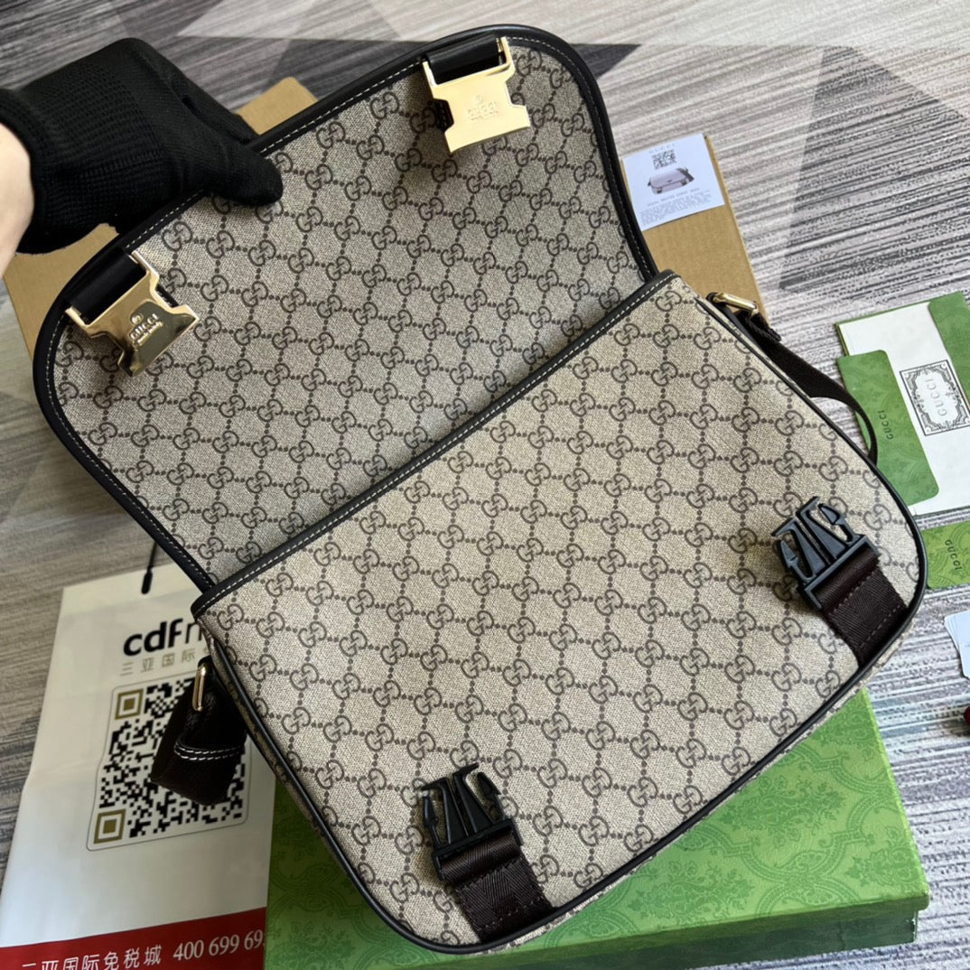 Gucci Messenger Bag Shoulder Bag Beige Gucci Supreme Canvas For Women,Men 12.9in/33cm 2101214094842
