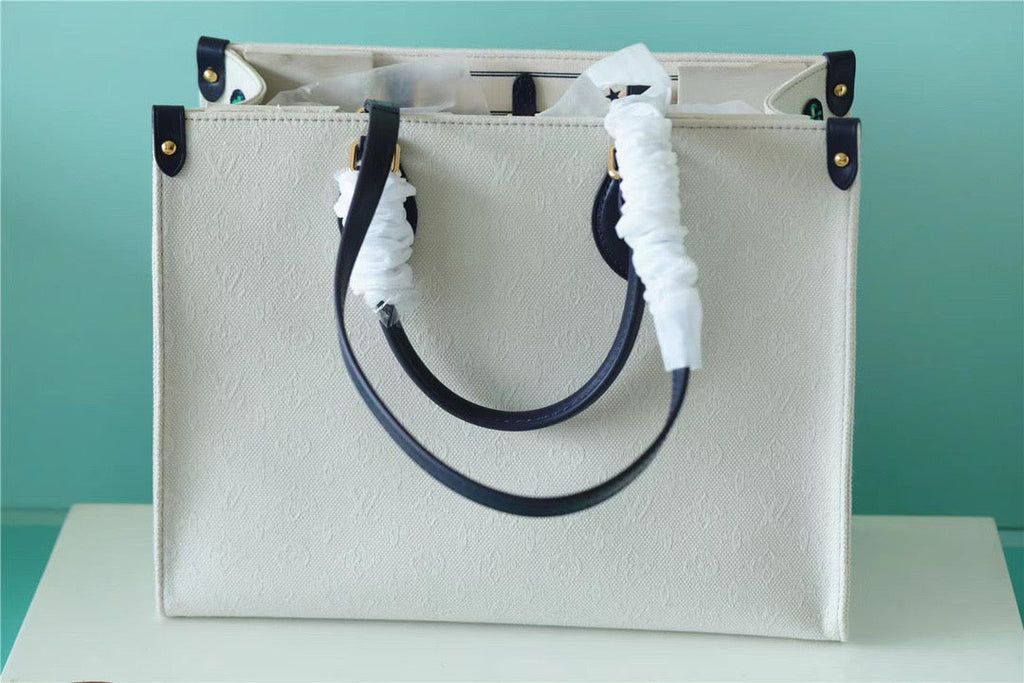 Louis Vuitton Onthego MM Monogram Giant And Raffia White/ Black For Women,  Shoulder And Crossbody Bags 35cm/13.8in Louis Vuitton 