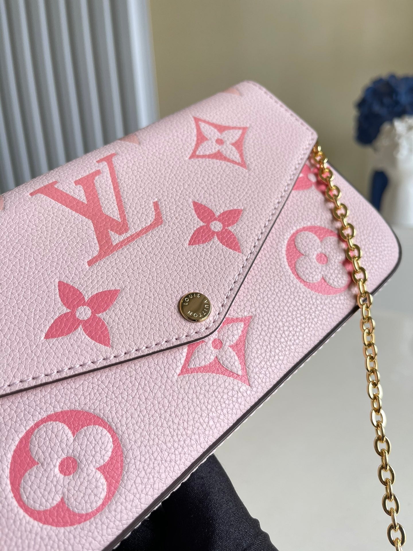 Louis Vuitton Felicie Pochette Monogram Empreinte Pink For Women, WoBags, Shoulder And Crossbody Bags 8.3in/21cm Louis Vuitton M80498