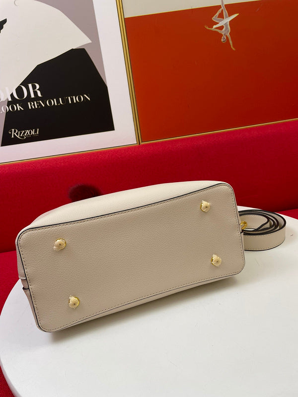 Barnes-Bags - Prada Bags - 832