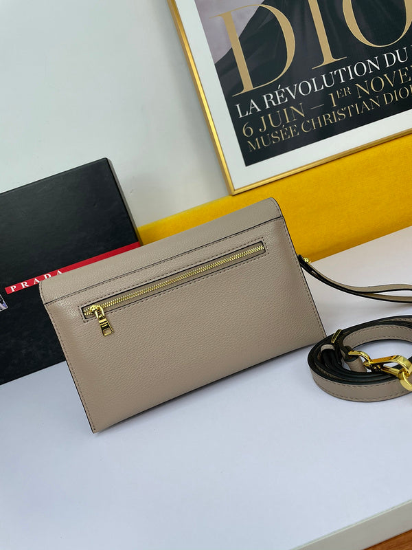 Barnes-Bags - Prada Bags - 861