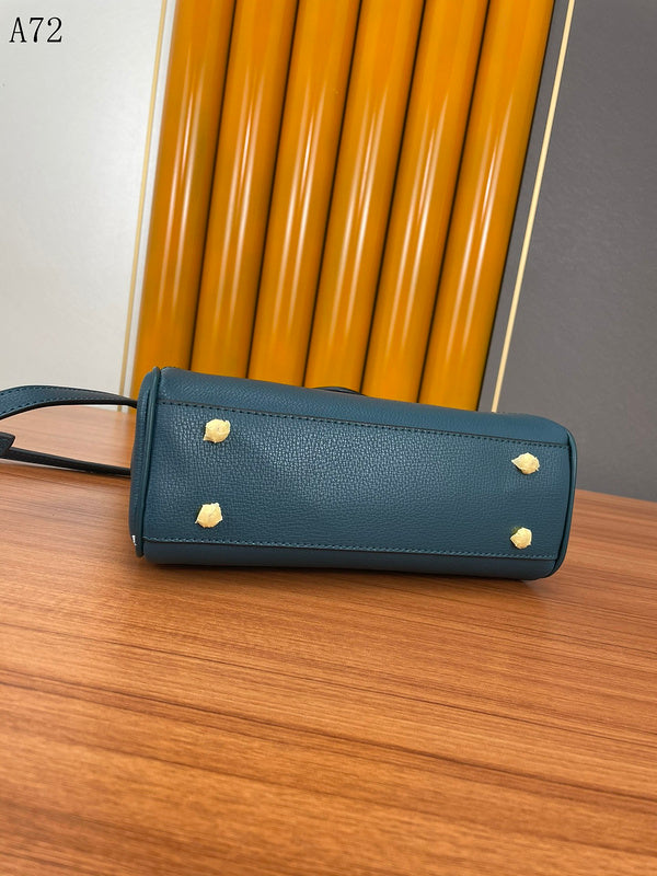 Barnes-Bags - Prada Bags - 927