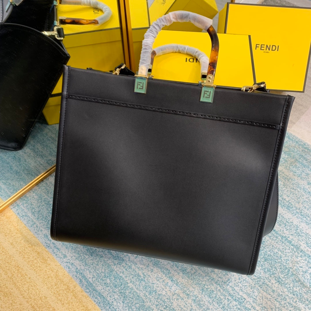 Sunshine MeDiorum Black For Women, Women’s Handbags, Shoulder And Crossbody Bags 13.7in/35cm FF 8BH386ABottega VenetaLF0KUR