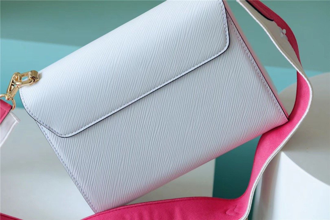 Louis Vuitton Twist MM Epi Light Blue For Women,  Shoulder And Crossbody Bags 9.1in/23cm Louis Vuitton