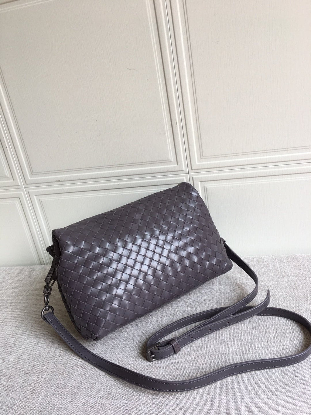 Bottega Veneta Classic Intrecciato Dark Brown, For Women, Women’s Bags 8.9in/22.5cm