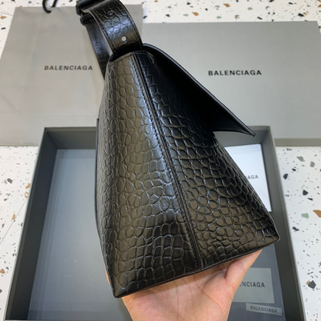 Downtown MeDiorum Shoulder Bag In Black, For Women,  Bags 12.6in/32cm