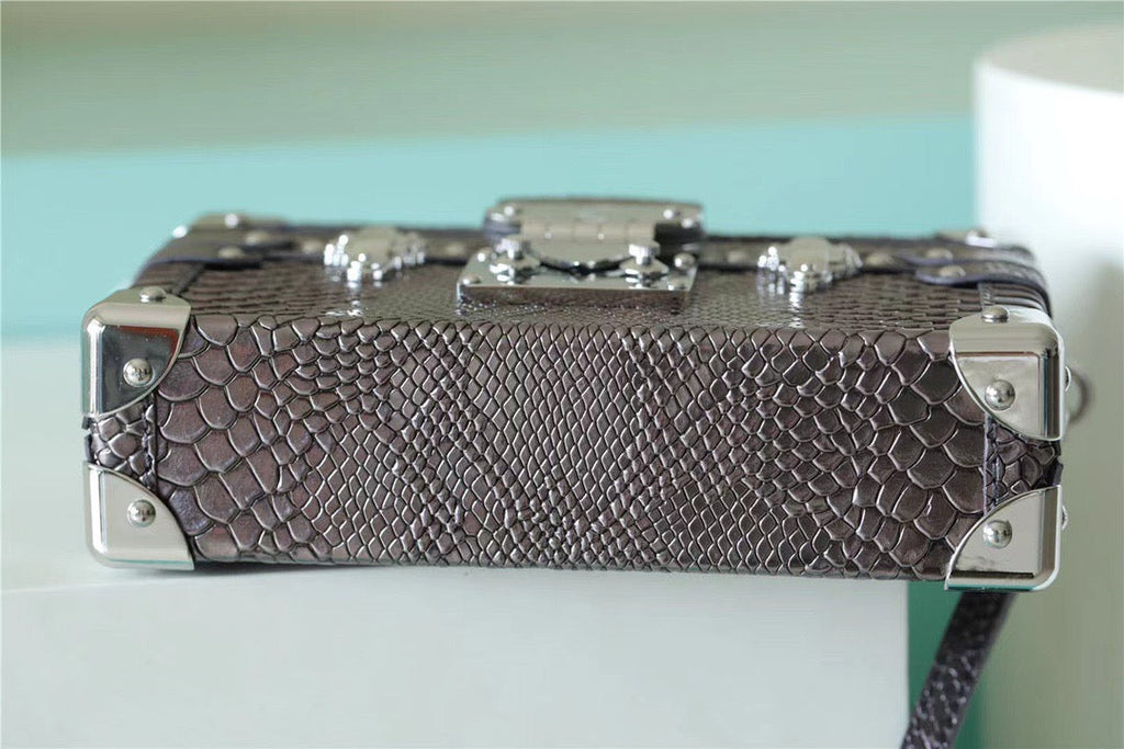 Louis Vuitton Petite Malle High Shiny Alligator By Nicolas Ghesquiere SiLouis Vuittoner For Women,  Shoulder And Crossbody Bags 7.9in/20cm Louis VuittonÃƒâ€šÃ‚Â 