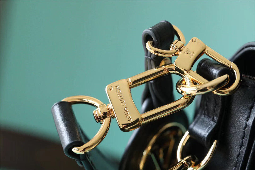 Louis Vuitton Swing Monogram Black For Women,  Shoulder And Crossbody Bags 24cm/9.4in Louis Vuitton M20393