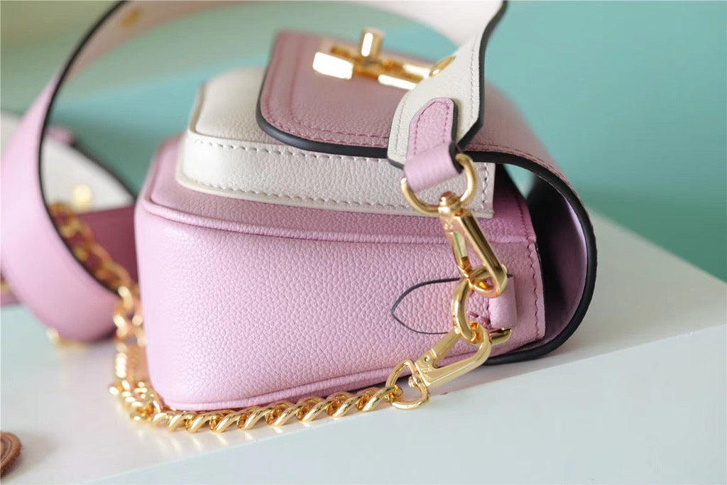 Louis Vuitton Lockme Tender Pink For Women, WomenÃƒÂ¢Ã¢â€šÂ¬Ã¢â€žÂ¢s Handbags, Shoulder And Crossbody Bags 7.5in/19cm Louis VuittonÃƒâ€šÃ‚Â 