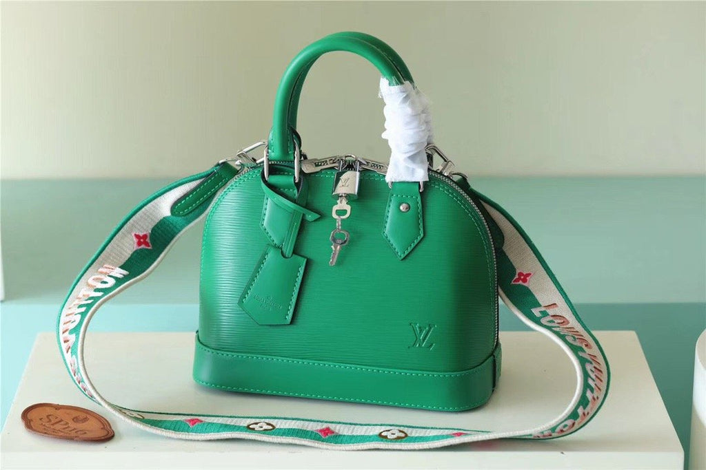 Louis Vuitton Alma Epi Green For Women,  Shoulder And Crossbody Bags 23.5cm/9.3in Louis Vuitton