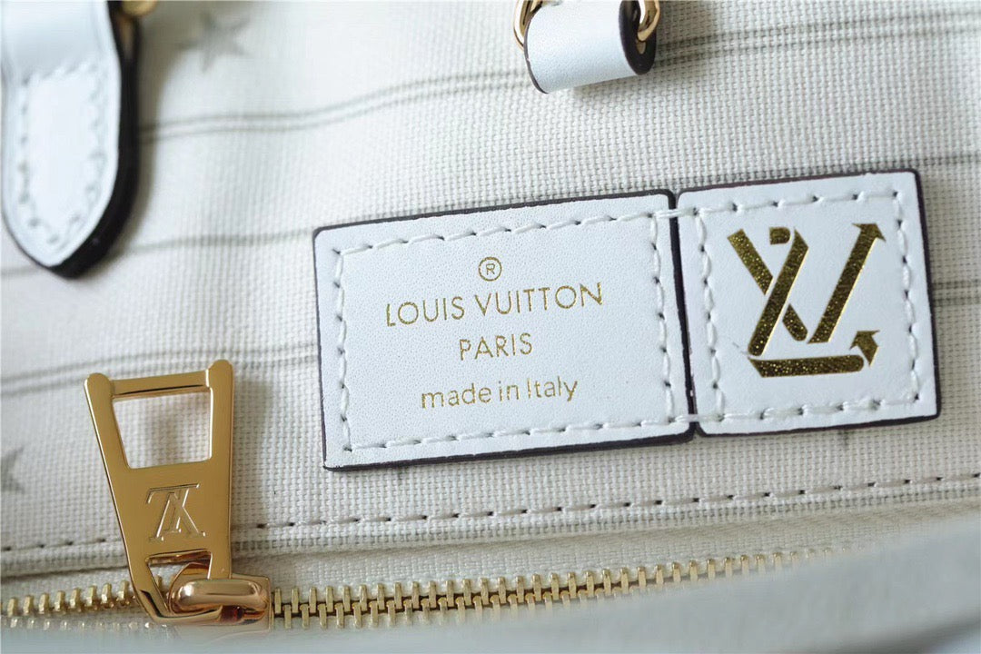 Louis Vuitton Onthego MM Monogram Giant And Rafa White/ Yellow For Women,  Shoulder And Crossbody Bags 35cm/13.8in Louis VuittonÃƒâ€šÃ‚Â 
